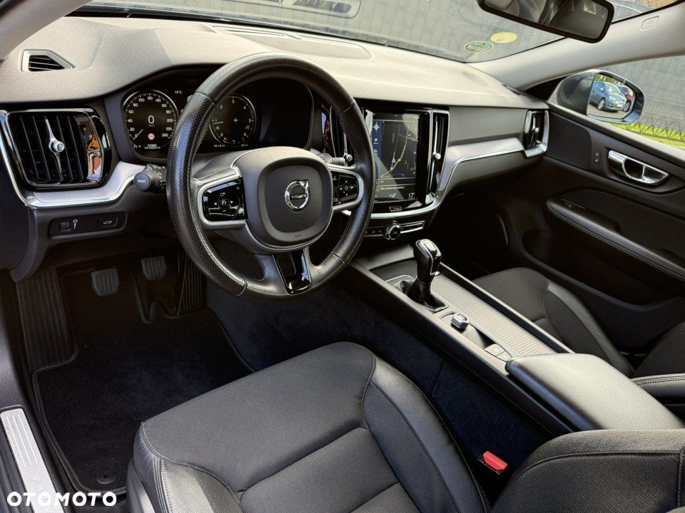 Volvo V60 D3 Momentum - 16
