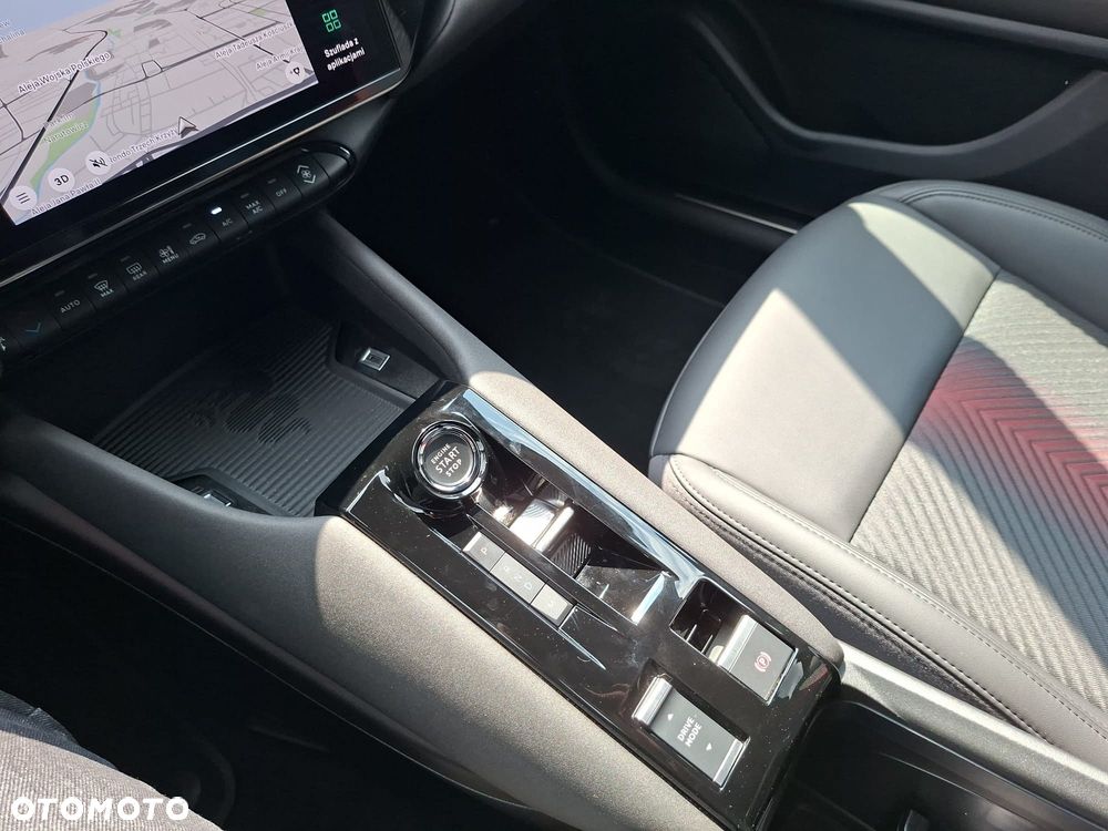 Alfa Romeo Junior 1.2 mHEV Ibrida Speciale eDCT - 16