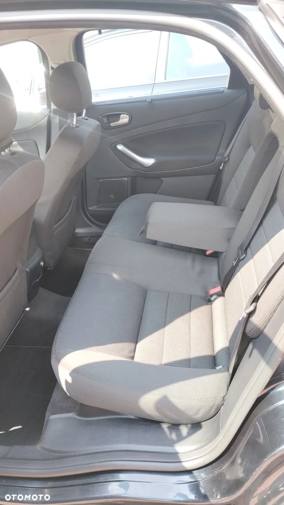 Ford Mondeo 2.2 TDCi Trend - 21