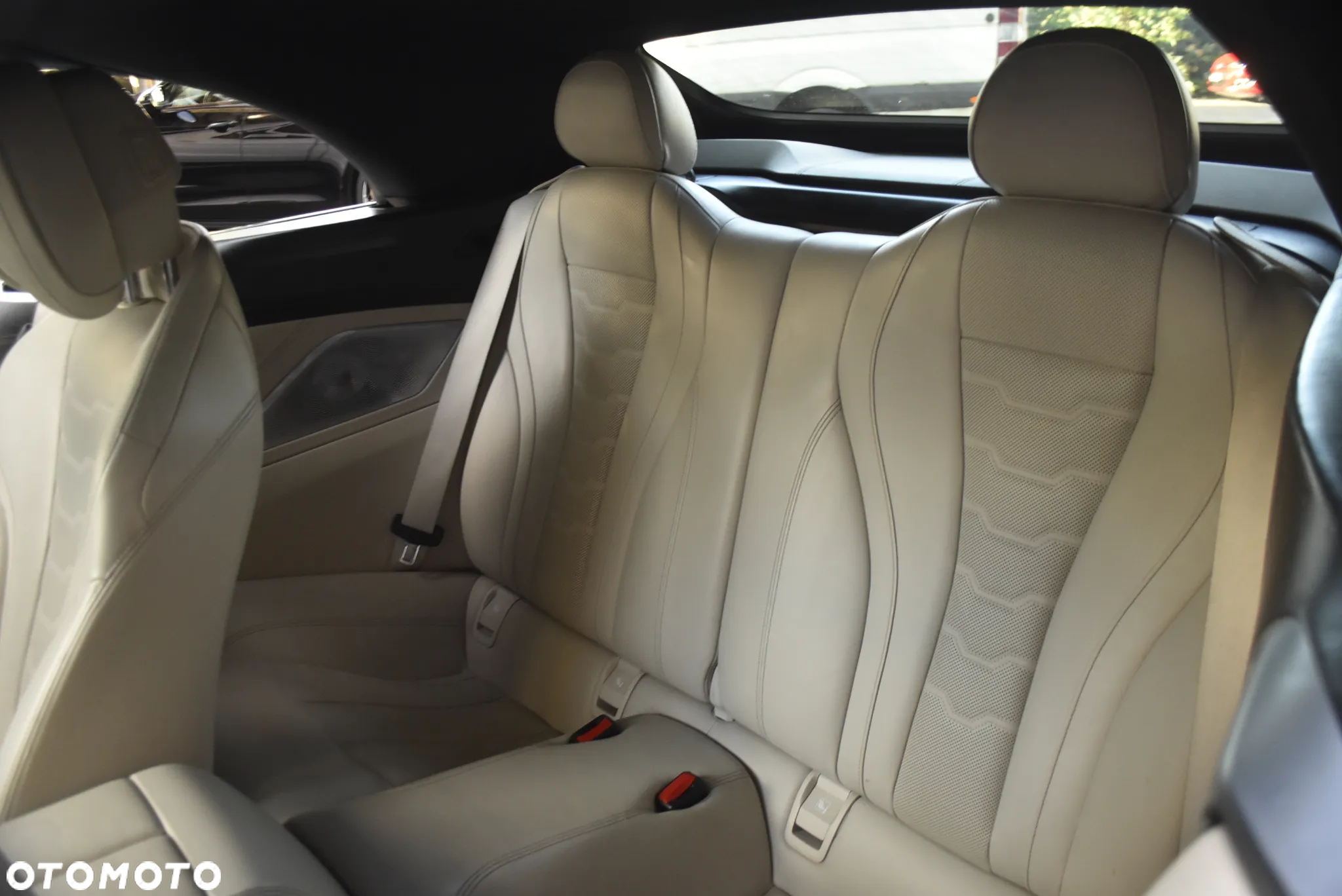 BMW Seria 8 M850i xDrive Cabrio - 16