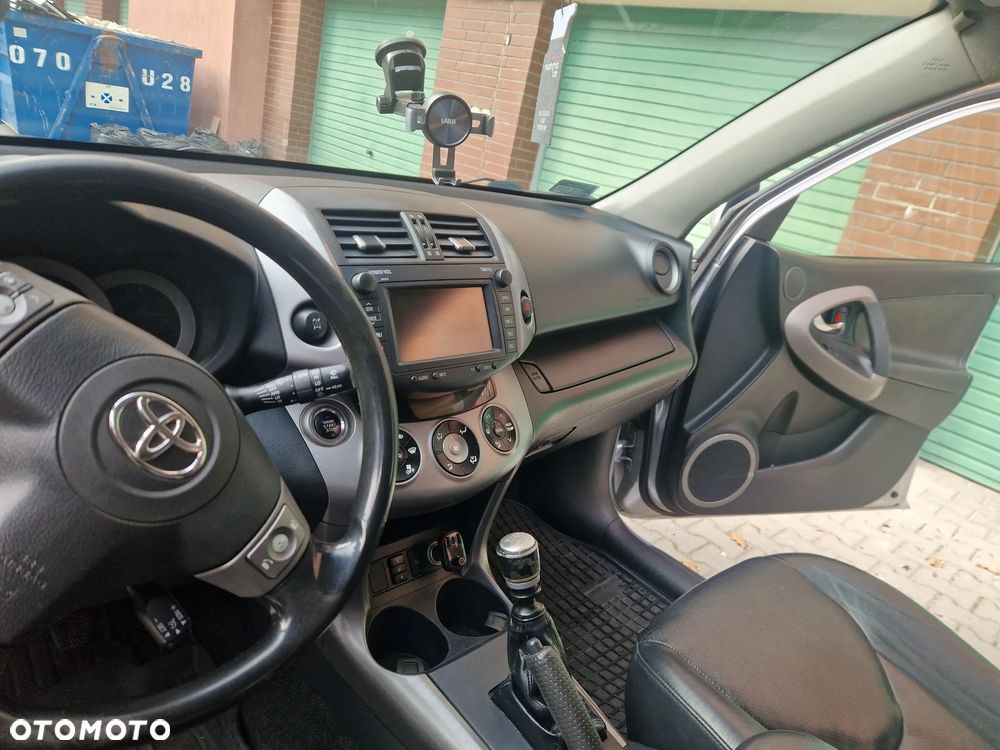 Toyota RAV4 2.2 D-4D Sol 180 - 22
