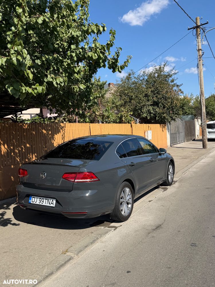 Volkswagen Passat 2.0 TDI DSG Comfortline - 1