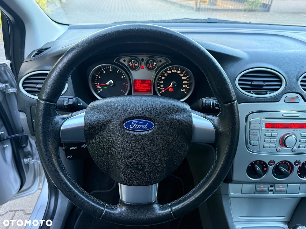 Ford Focus 1.6 Comfort X / 100 - 26