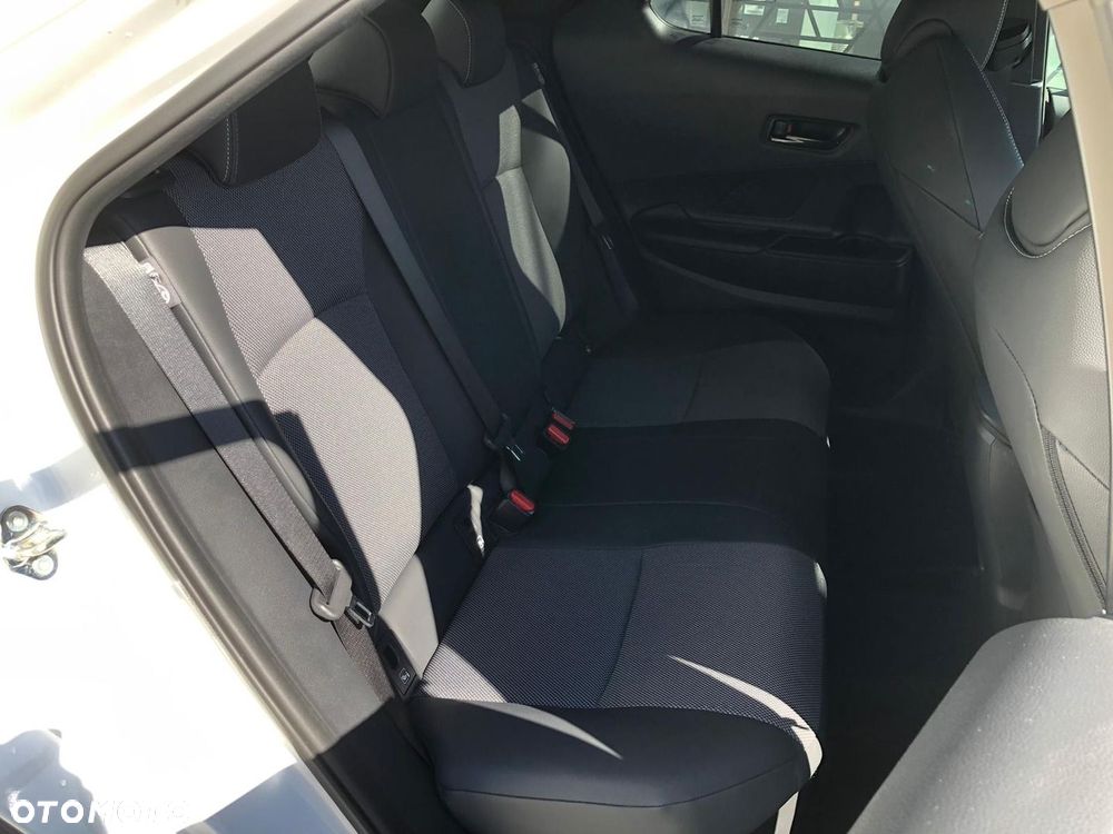 Toyota C-HR - 27