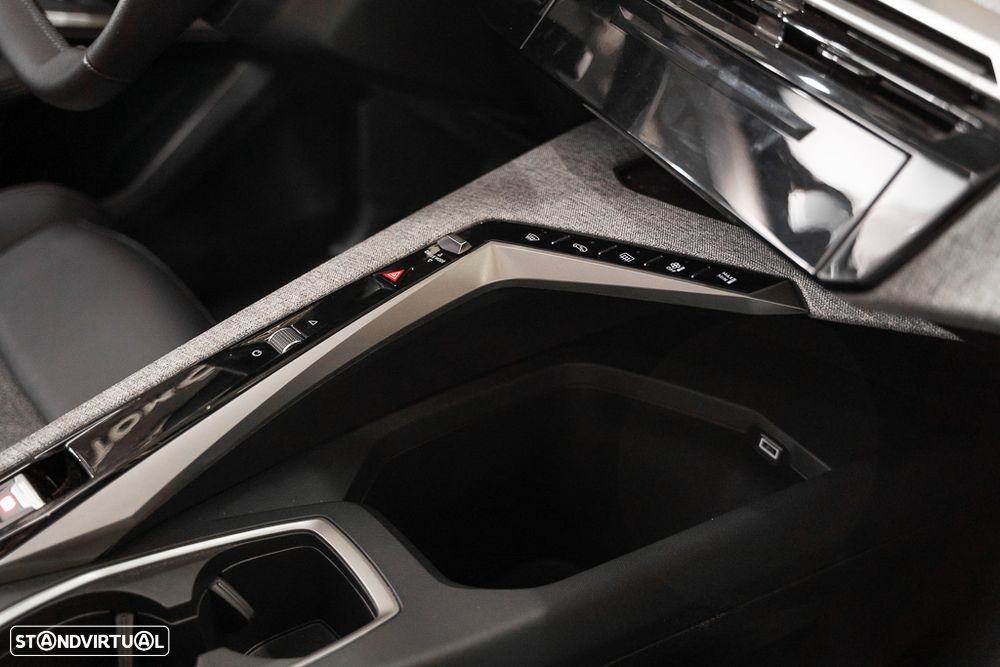 Peugeot 3008 1.2 Hybrid Allure e-DCS6 - 21