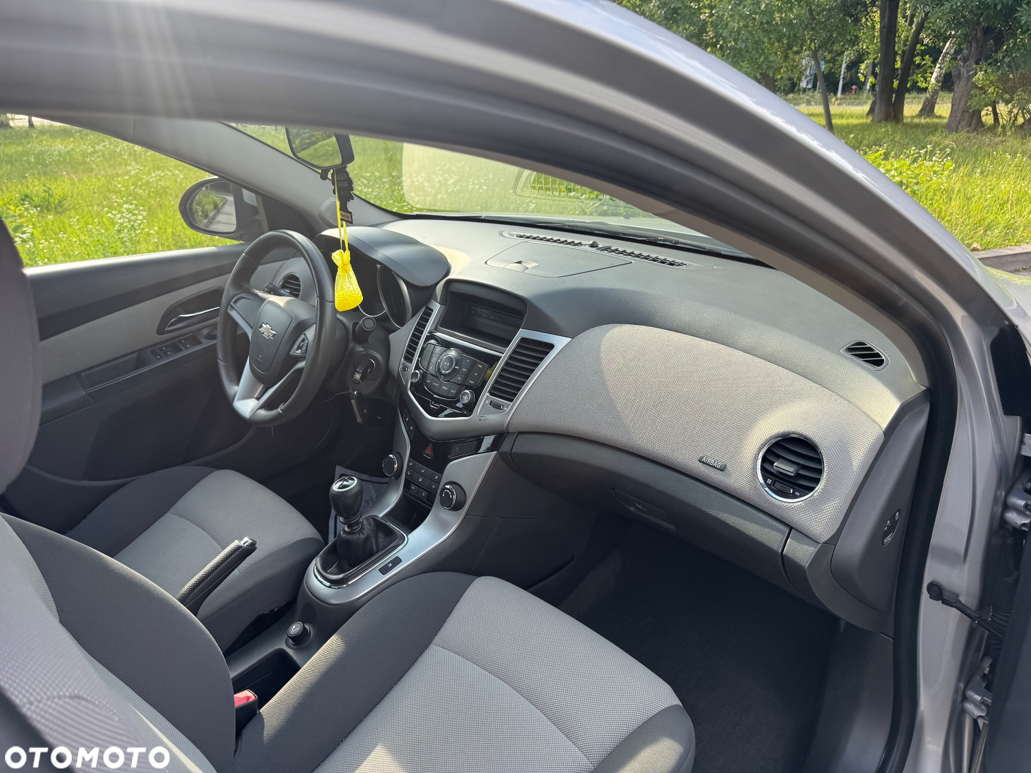Chevrolet Cruze 1.6 Base - 12