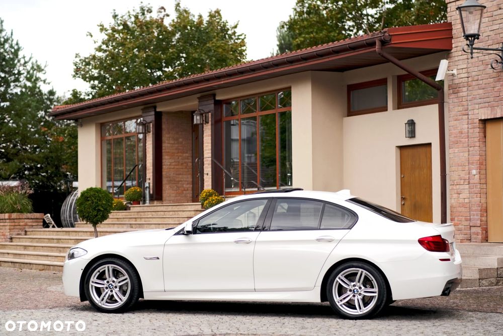 BMW Seria 5 535i xDrive Sport-Aut - 31