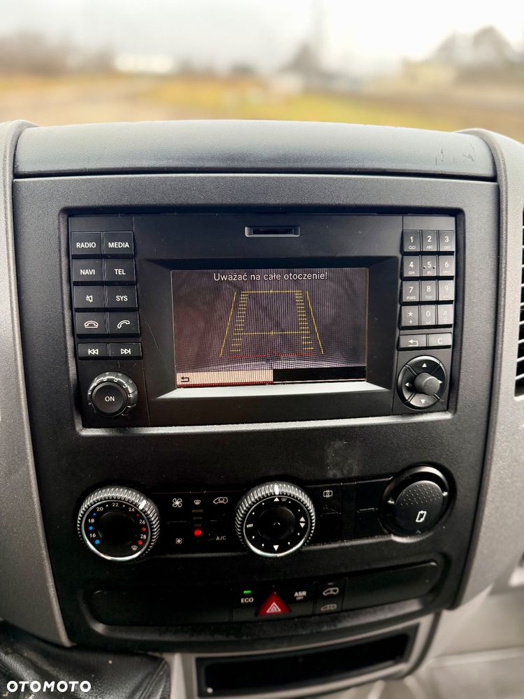 Mercedes-Benz Sprinter - 14