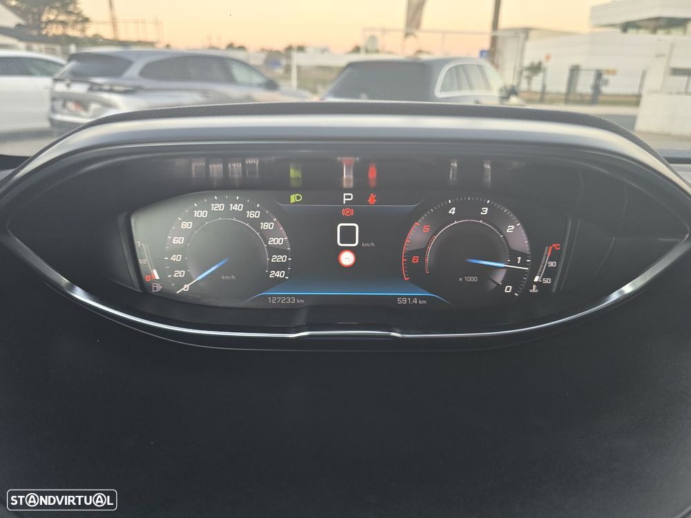 Peugeot 5008 BlueHDI 130 EAT8 GT - 26