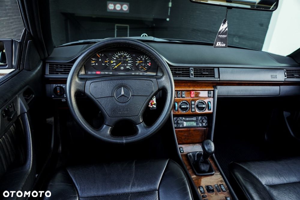 Mercedes-Benz W124 (1984-1993) - 8