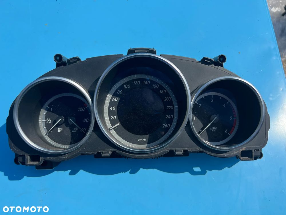 LICZNIK ZEGARY MERCEDES W212 A2C53435305 2049004008 - 1