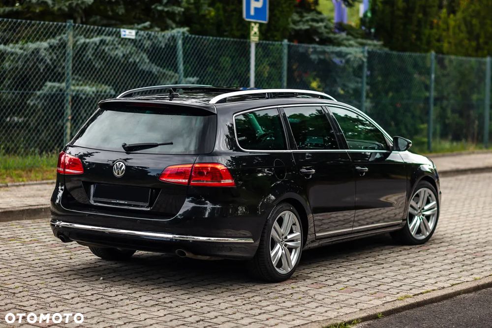 Volkswagen Passat 2.0 TDI 4Motion DSG BlueMotion Tech R-Line - 12