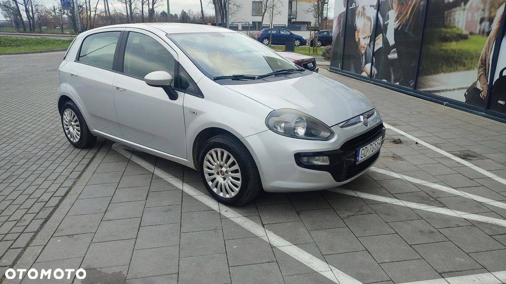 Fiat Punto Evo 1.4 8V Estiva Blue&Me - 4