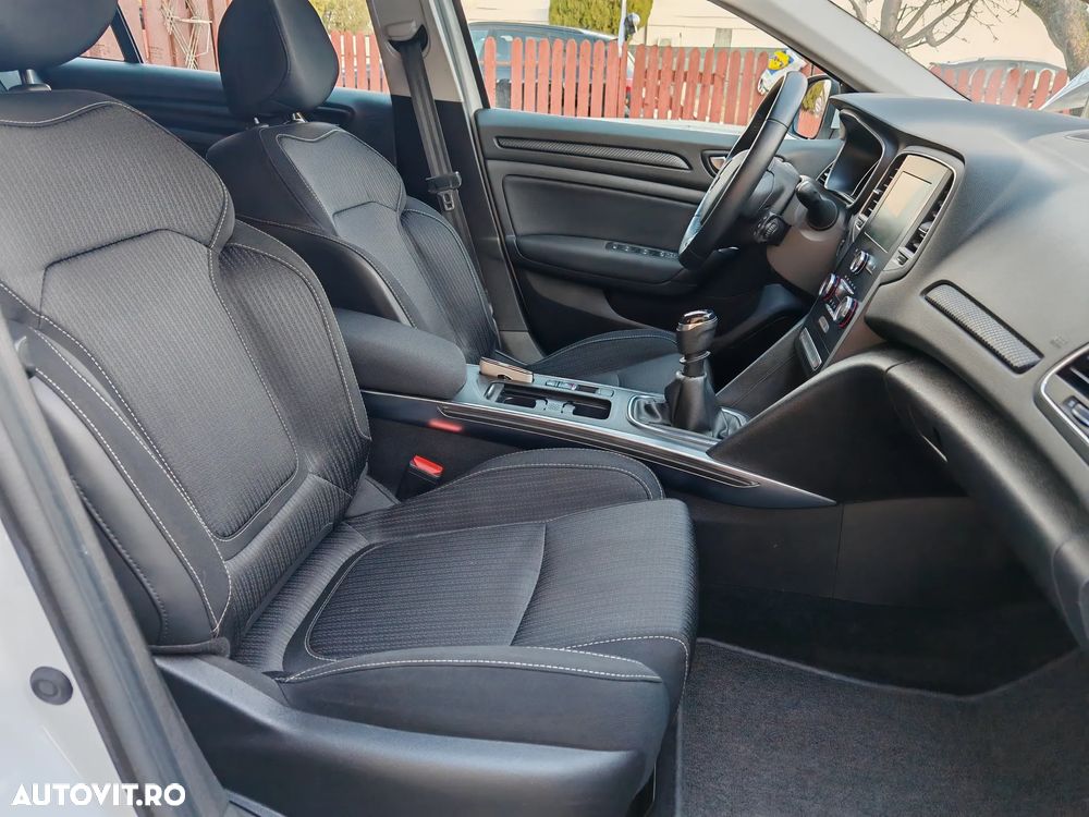 Renault Megane BLUE dCi 115 BUSINESS EDITION - 16