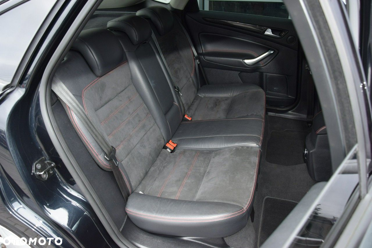 Ford Mondeo - 28