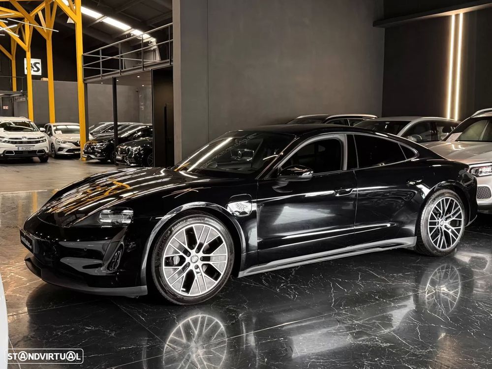 Porsche Taycan - 11