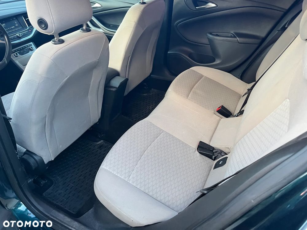 Opel Astra 1.4 T Dynamic S&S - 8