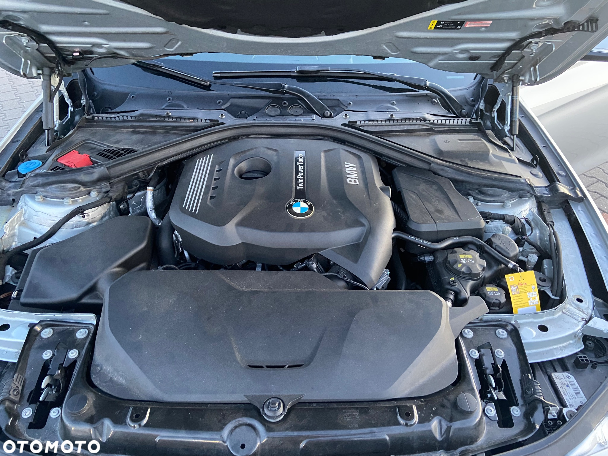 BMW Seria 3 330i - 10