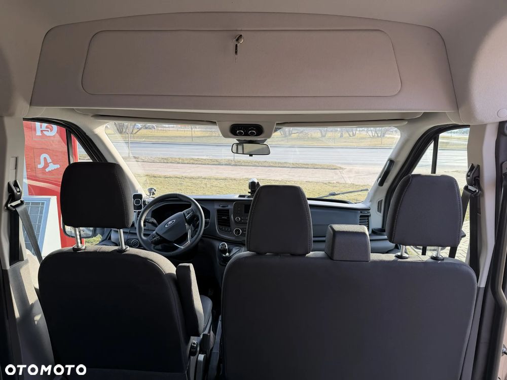 Ford Transit - 12