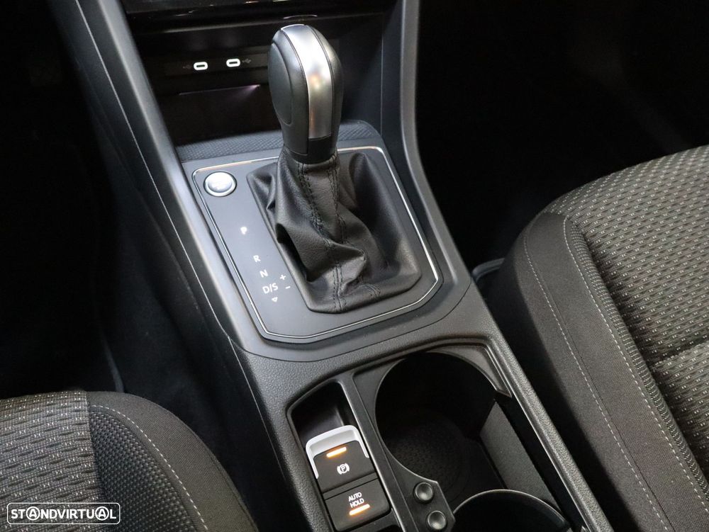 VW Touran 2.0 TDI Confortline DSG - 19