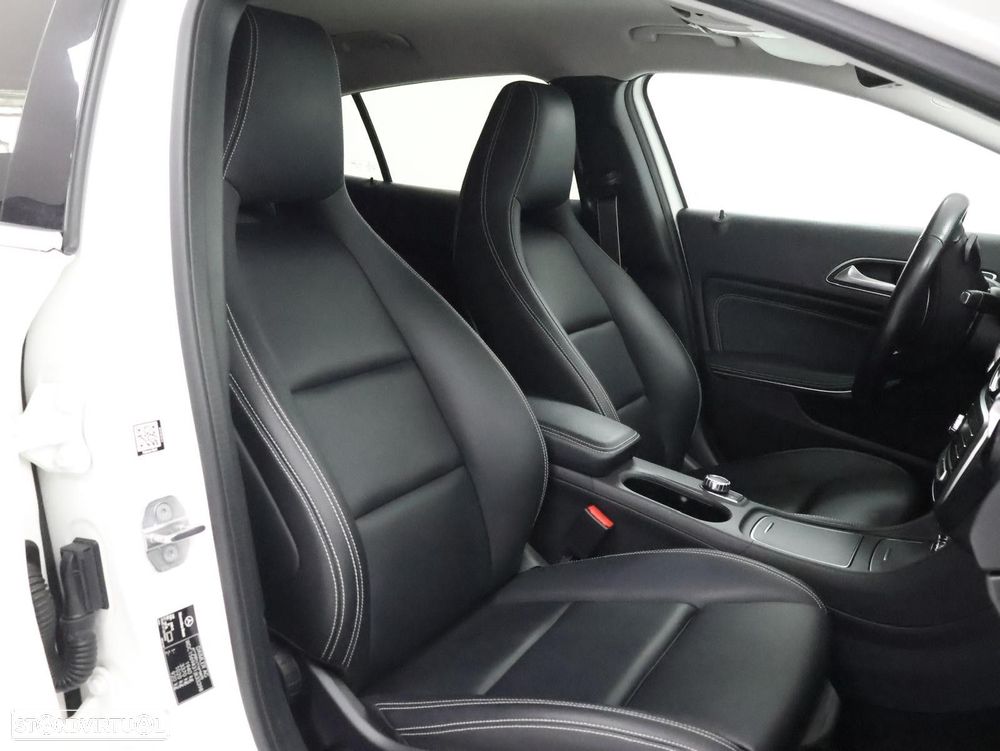 Mercedes-Benz GLA 200 AMG Line Aut. - 26