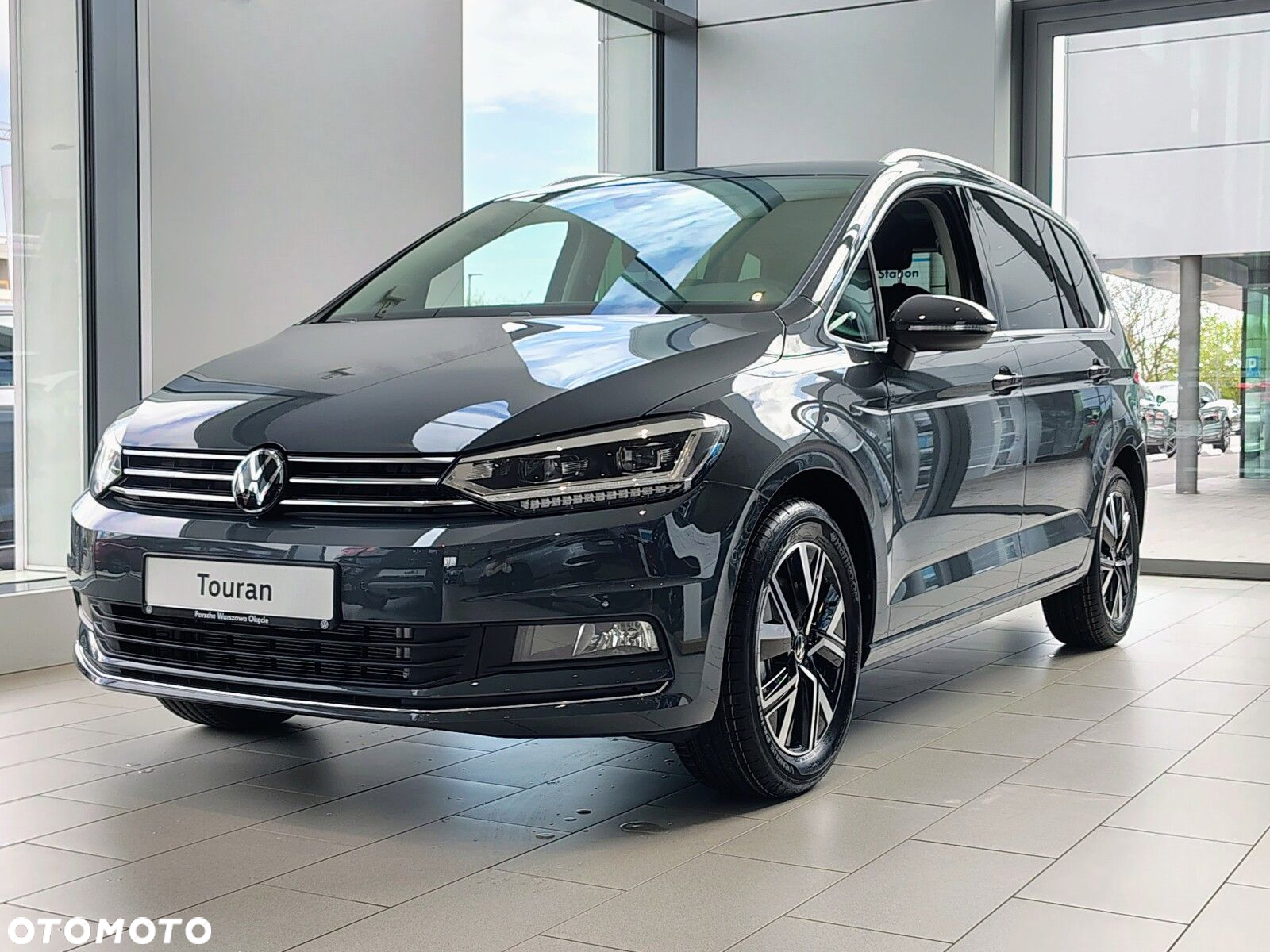 Volkswagen Touran - 3