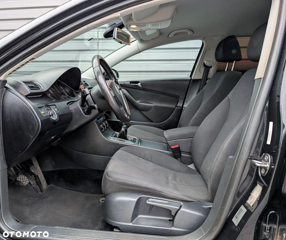 Volkswagen Passat 2.0 TDI Individual Chrom - 5