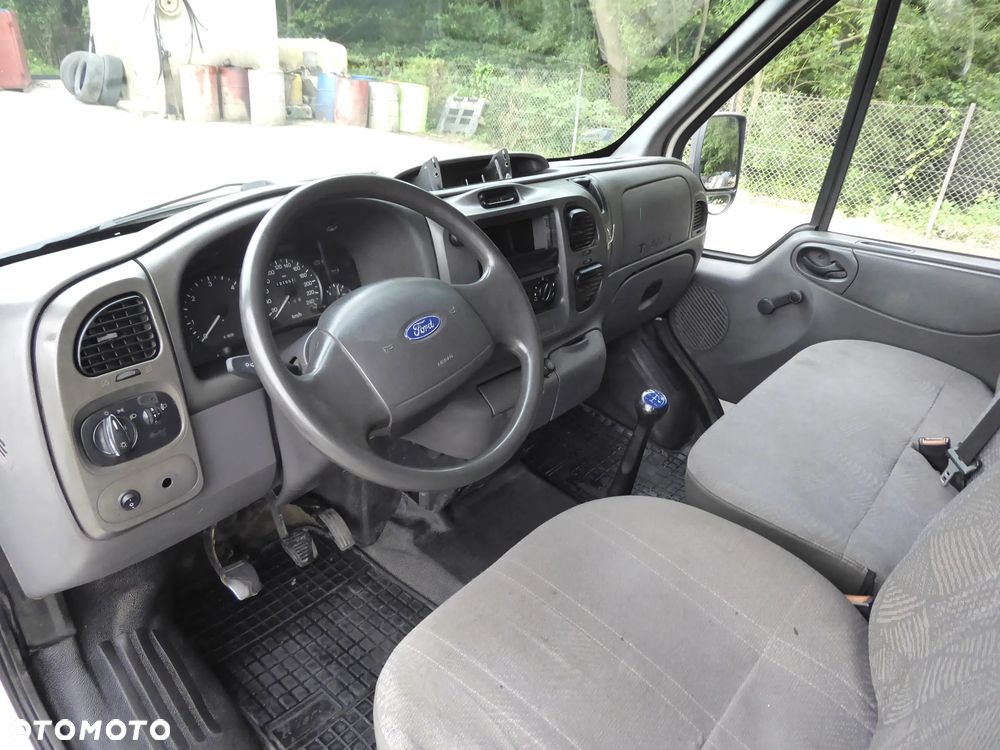 Ford Transit - 9