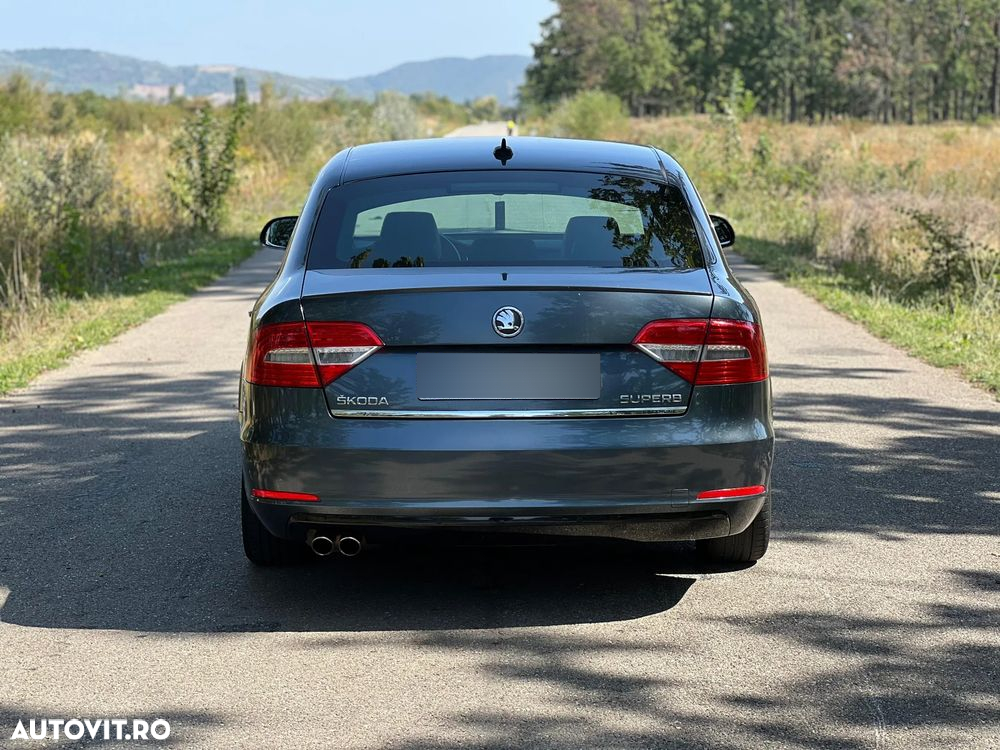 Skoda Superb 1.6 TDI GreenLine - 6