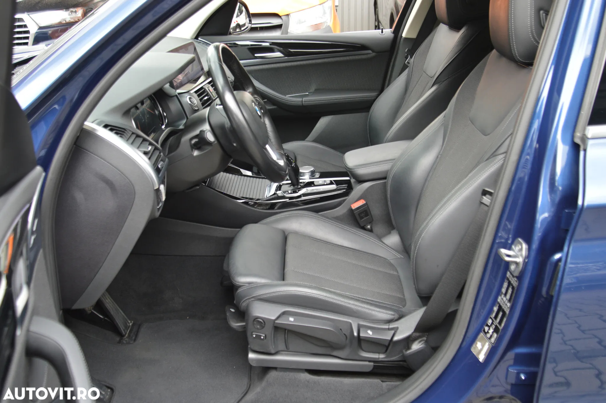 BMW X3 xDrive20d AT Luxury Line - 8