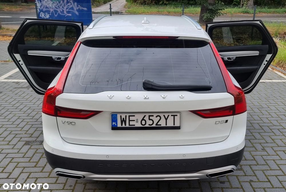 Volvo V90 Cross Country B5 D AWD Ultimate - 13