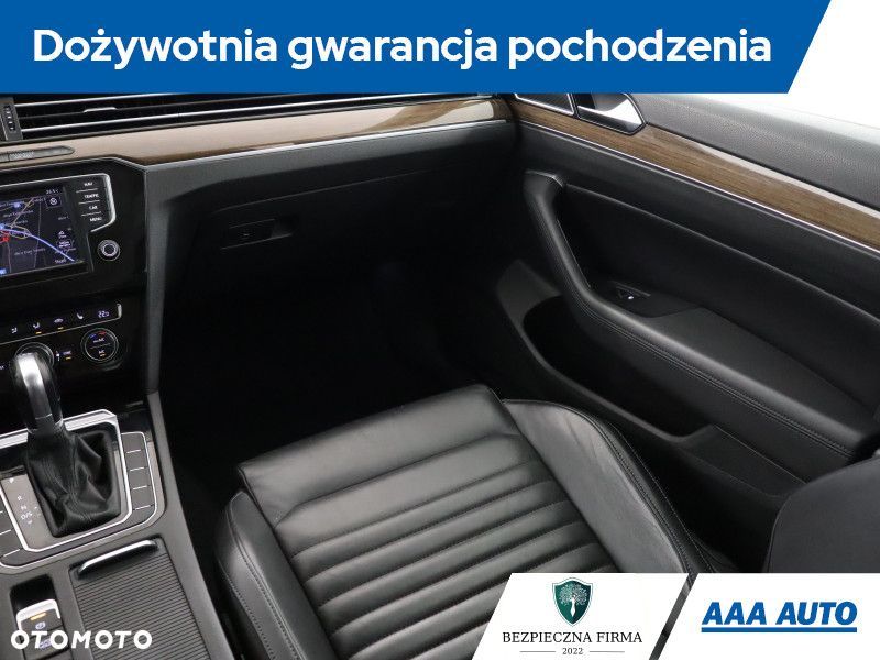Volkswagen Passat - 10
