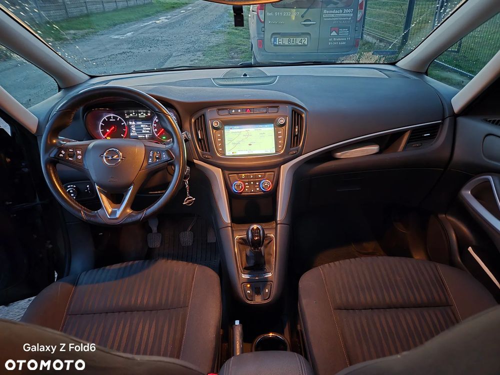 Opel Zafira Tourer 1.4 Turbo Business Edition - 10