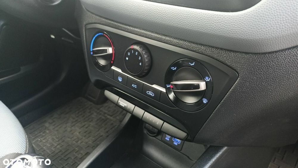 Hyundai i20 1.2 Classic Plus - 38