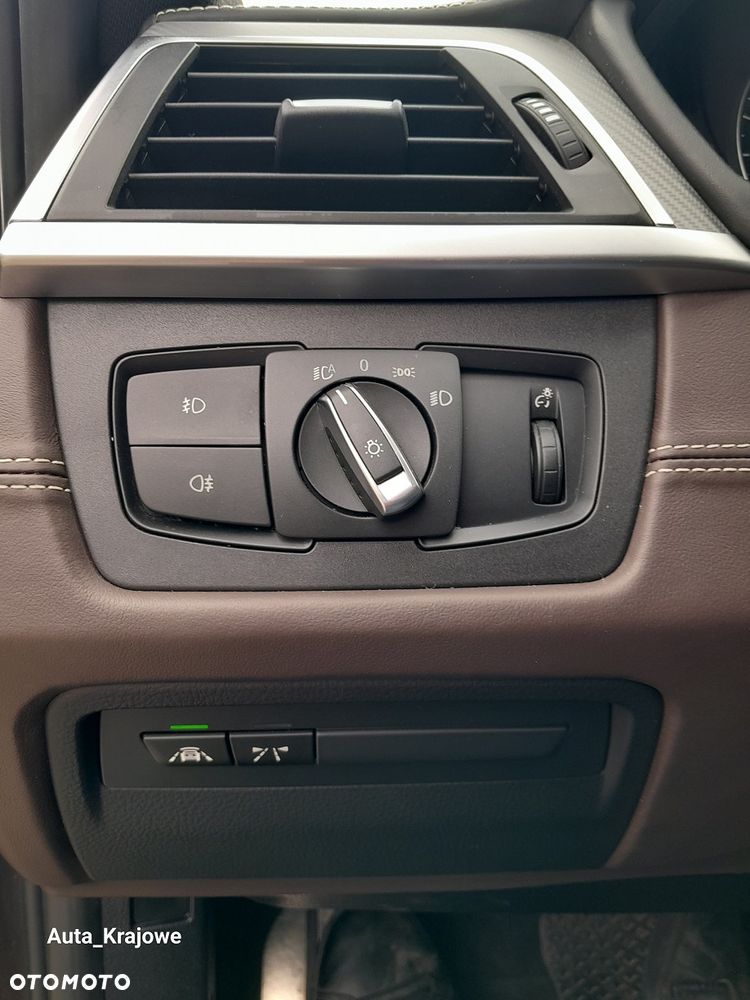 BMW Seria 3 330i xDrive Edition M Sport Shadow - 32