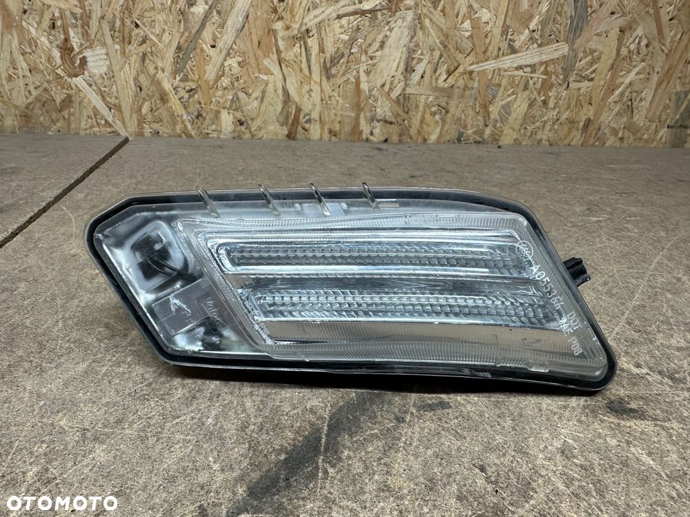 VOLVO XC60 HALOGEN LEWY 89068027-F - 1