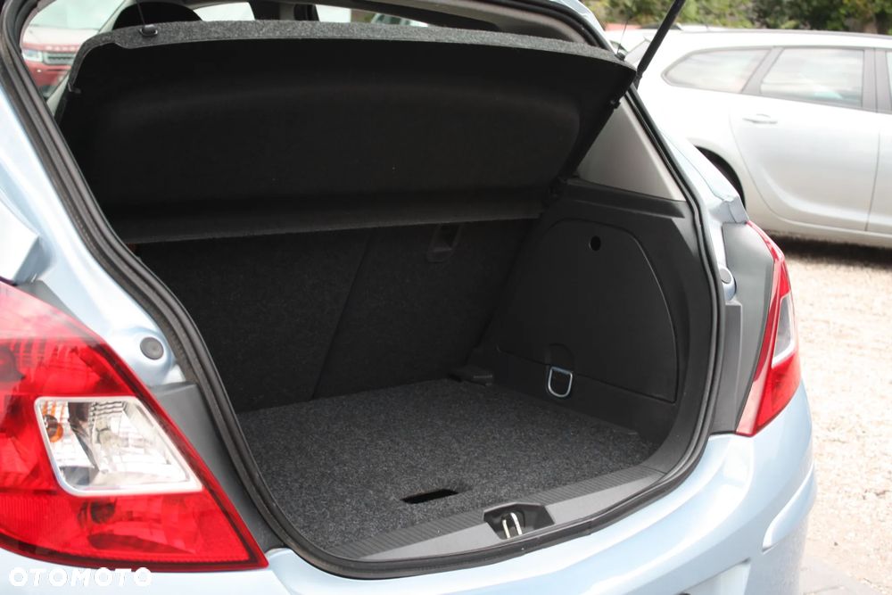 Opel Corsa 1.2 16V Silverline Easytronic - 18
