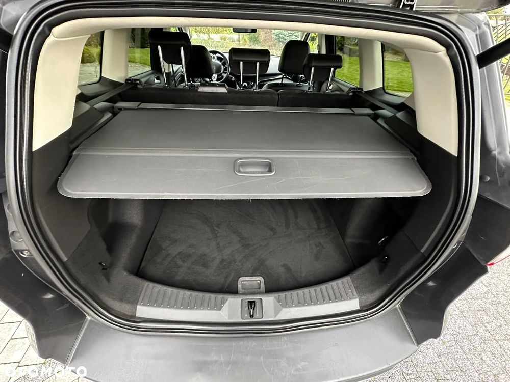 Ford Kuga 2.0 TDCi 2x4 Titanium - 7