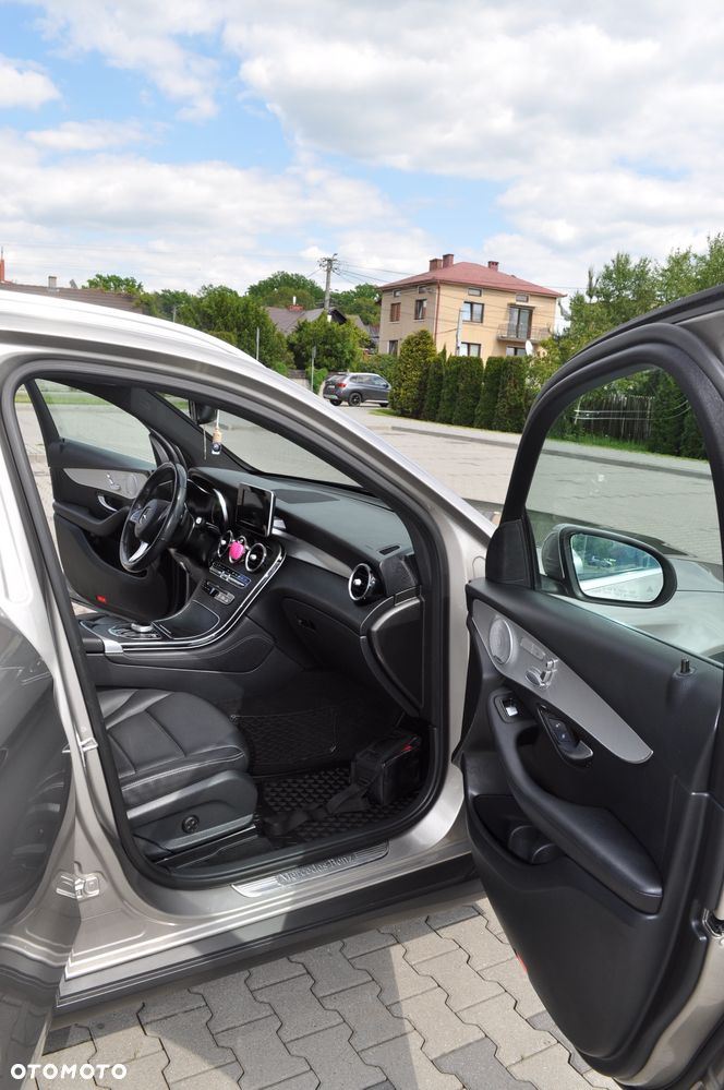 Mercedes-Benz GLC 300 4-Matic - 12