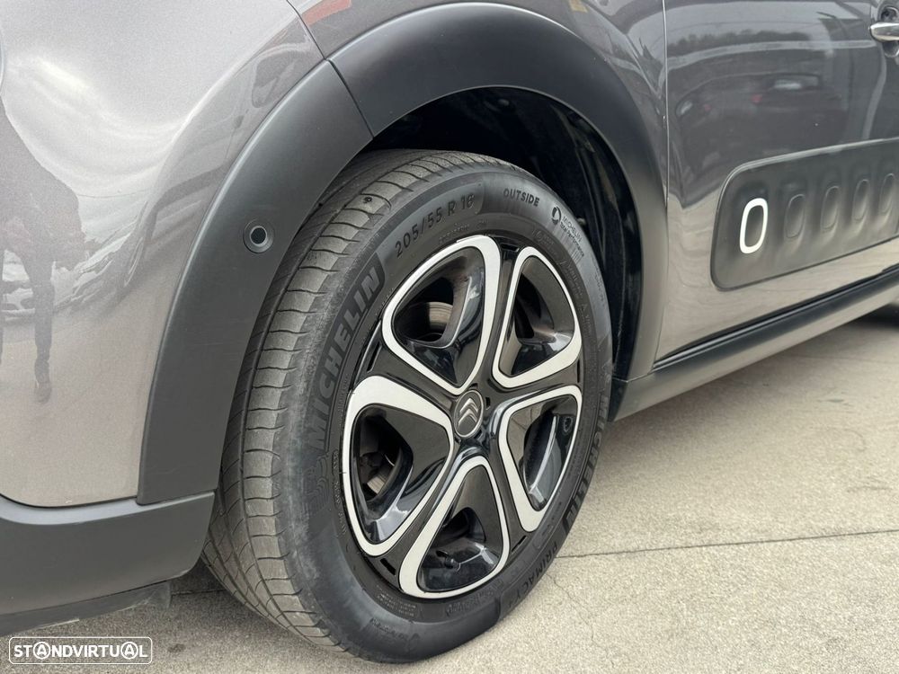 Citroën C3 1.2 PureTech Shine - 18
