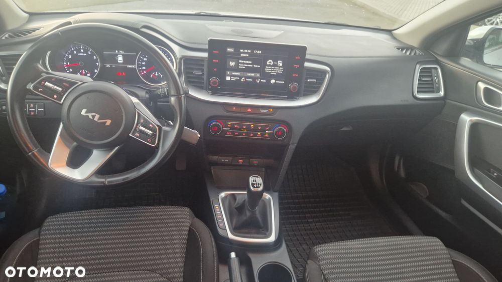 Kia Ceed 1.5 T-GDI M - 10