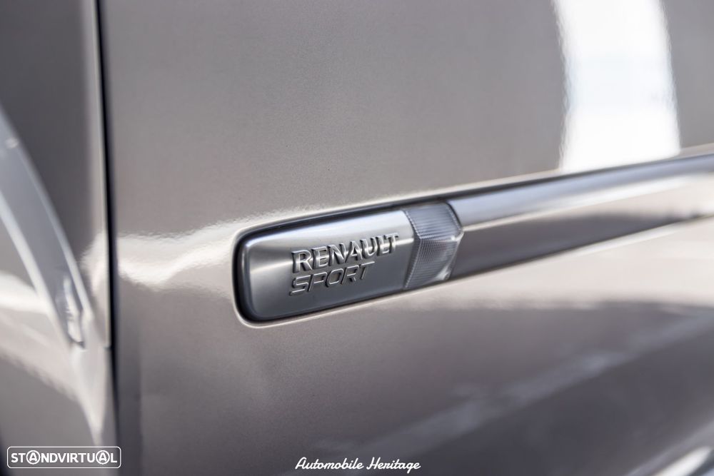 Renault Clio 2.0 16V RS - 12