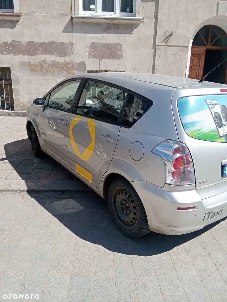 Toyota Corolla Verso 2.2 D-4D Prestige - 2