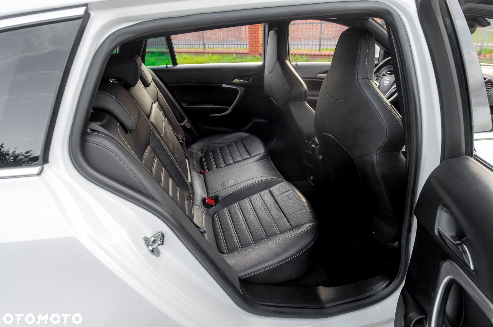 Opel Insignia 2.8 V6 Turbo Sports Tourer 4x4 Automatik OPC - 36