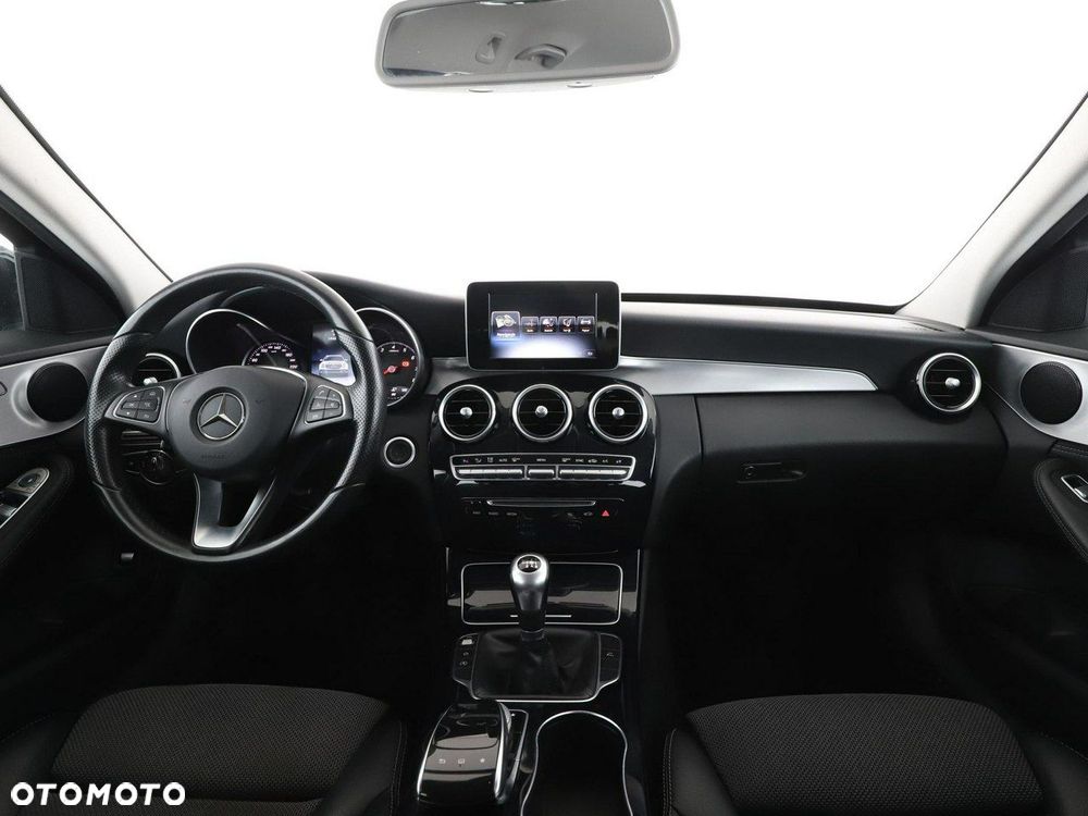 Mercedes-Benz Klasa C 180 - 16