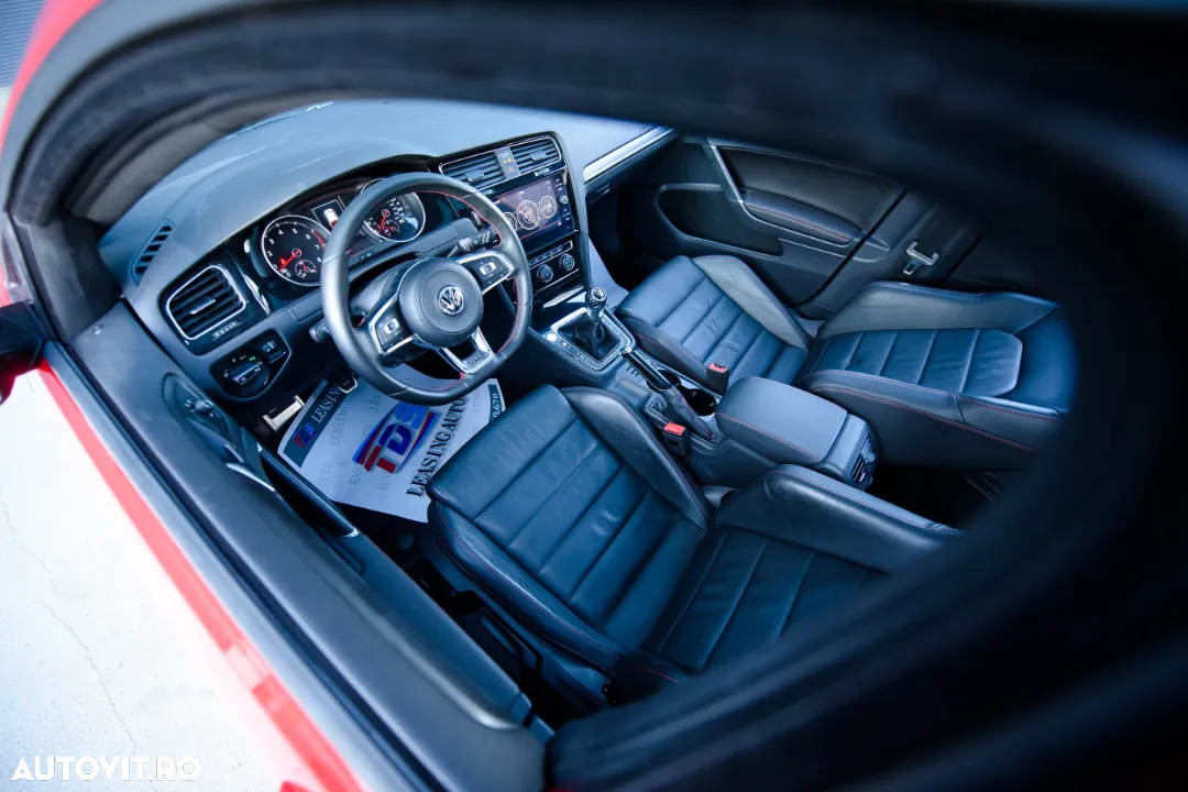 Volkswagen Golf GTI (BlueMotion Technology) - 16