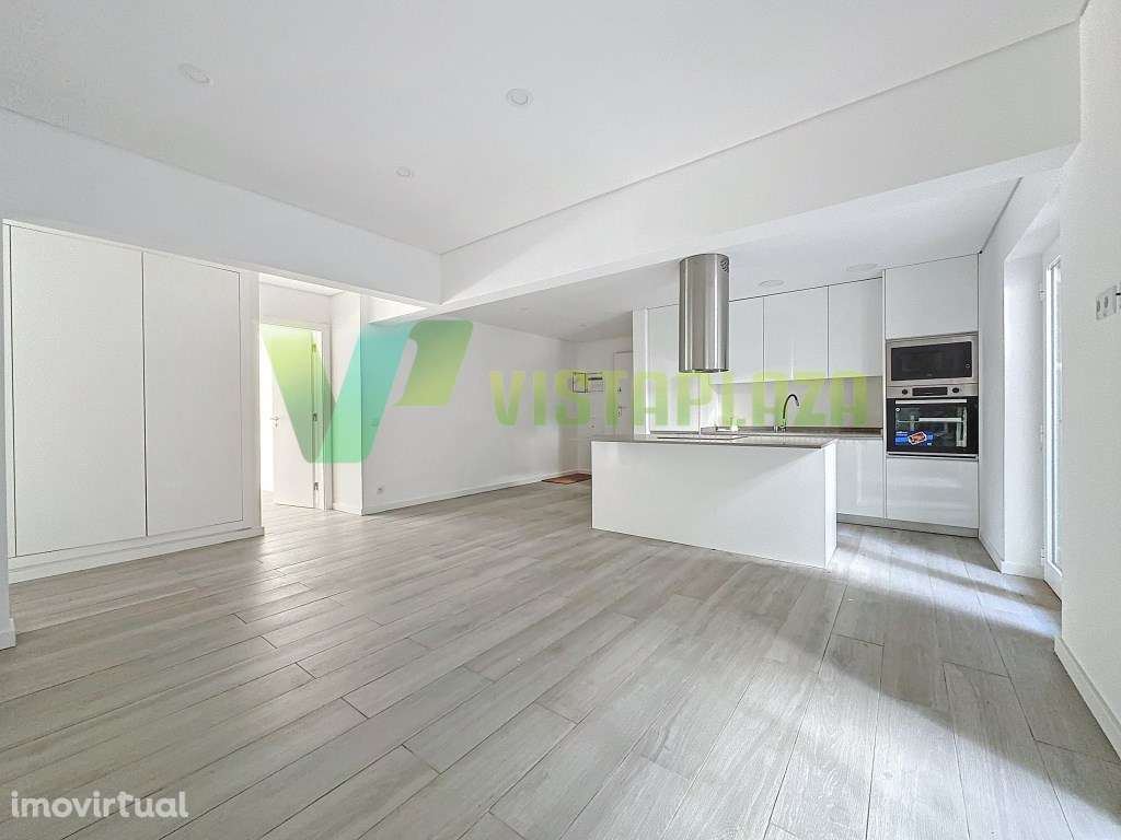 Apartamento T3 Completamente Remodelado em Portimão - Grande imagem: 2/19