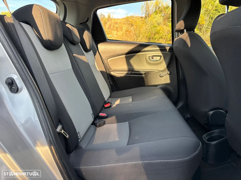 Toyota Yaris 1.5 HSD Sport+P.Techno - 29