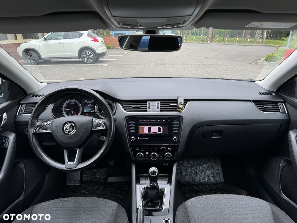 Skoda Octavia 1.6 TDI Elegance - 9