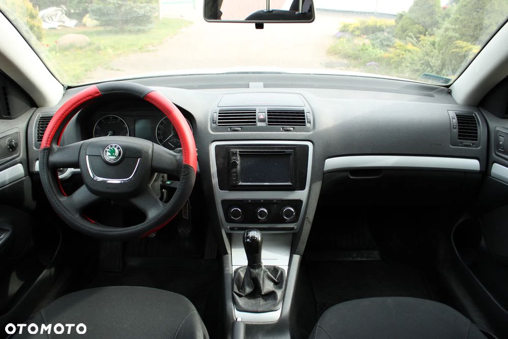 Skoda Octavia 1.8 TSI Ambiente - 16